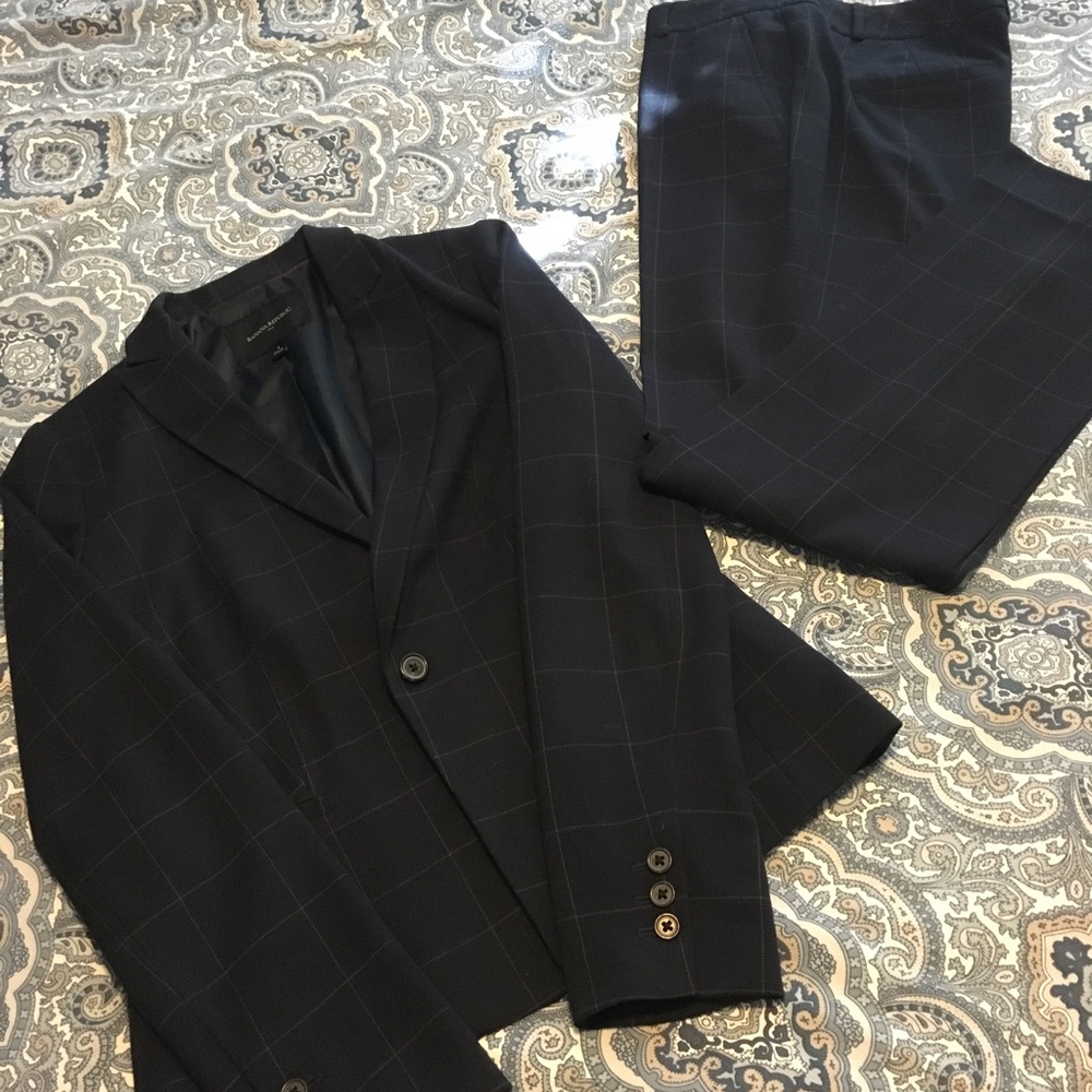 Banana Republic suit